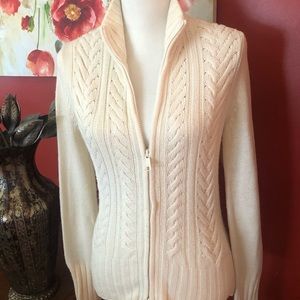 Tommy Hilfiger women’s zip up sweater. Like new